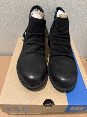 Clarks Hearth Faye Bootie